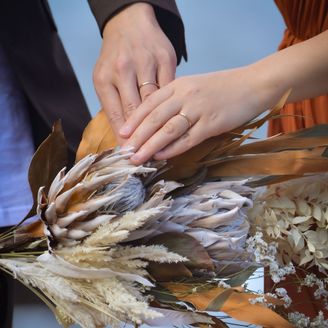 【SANJI(サンジ)】の口コミ シンプルでカジュアルなデザインが決め手でした。
結婚指輪でゴールドは周...