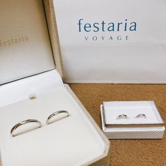 【festaria VOYAGE(フェスタリア ボヤージュ)】の口コミ 星がおしのフェスタリア。指輪に斜めに5つの星のダイヤがあり、流れ星みた...