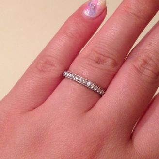 【Gabrielle DIAMOND】の口コミ 一周全部にダイヤが付いていると邪魔になりそうなので、ハーフエタニティに...