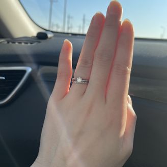 【Jupiter BLANTELIE(ジュピターブラントリエ)】の口コミ 担当していただいた方に、指の形に合ったデザインを選んでいただきデザイン...