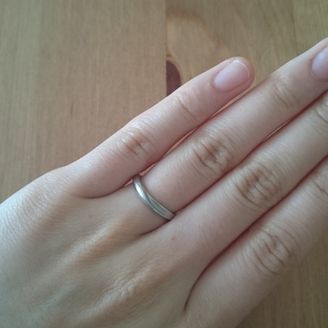 【QDM】の口コミ 歳を重ねてもずっと着けていられる飽きのこないシンプルなデザインです！
...