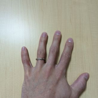 【COLANY(コラニー)】の口コミ 厚めのデザインが似合わないということが判明し、薄すぎず暑すぎずの難しい...