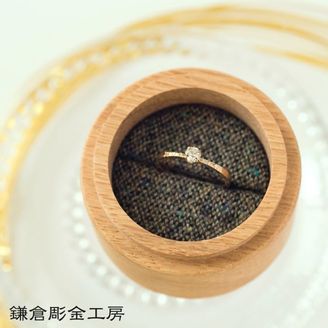 【鎌倉彫金工房】 【想いを込める婚約指輪】ダイヤ＆メレ6つ・K18YG(イエロー)クリア仕上げ