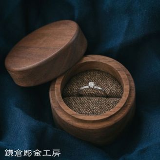 【鎌倉彫金工房】 【想いを込める婚約指輪】ダイヤ・K18WG(ホワイトゴールド)・ヘアライン仕上げ