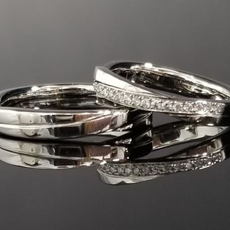 【TANZO.(鍛造指輪)】スタイリッシュなクロスデザインの結婚指輪