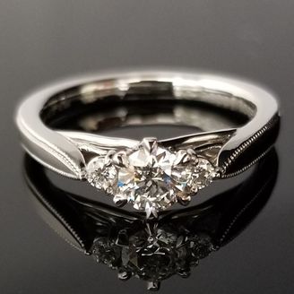 【TANZO.(鍛造指輪)】 職人渾身のシャトン。繊細でとても美しいデザインの婚約指輪