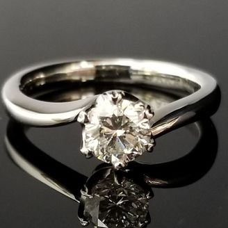 【TANZO.(鍛造指輪)】ダイヤモンドがまるでお花のような素敵なデザイン