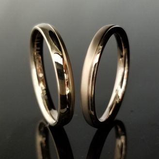 【TANZO.(鍛造指輪)】つや消しと鏡面でデザインを楽しめる結婚指輪