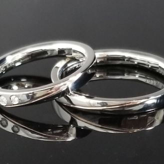 【TANZO.(鍛造指輪)】3つ輝くダイヤの結婚指輪