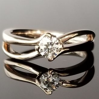 【TANZO.(鍛造指輪)】女性らしいウェーブとお手元に馴染む鍛造リング