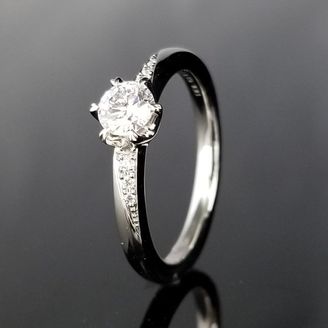 【TANZO.(鍛造指輪)】 華やかなデザインのご婚約指輪