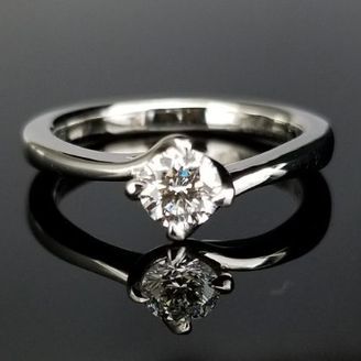 【TANZO.(鍛造指輪)】 一体型のウェーブエンゲージリング