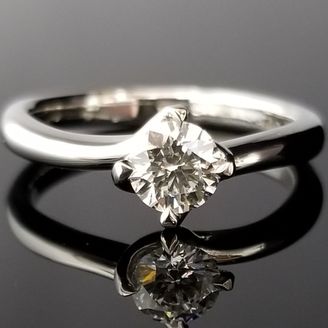 【TANZO.(鍛造指輪)】アームから伸びた爪(シャトン)が美しい職人技の1本