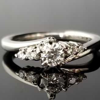 【TANZO.(鍛造指輪)】 5本爪が魅力のウェーブデザイン