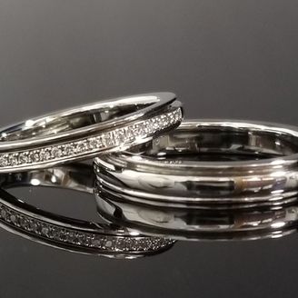 【TANZO.(鍛造指輪)】中央のリングがくるくる回転するオリジナルリング