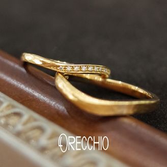 【ORECCHIO(オレッキオ)】 カンパネラ ～オリジナルの細かいハンマー仕上げでアンティークな雰囲気の結婚指輪