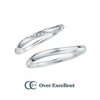 【Over Excellent(オーバーエクセレント)】【Ixia イキシア -秘めた恋-】穏やかな河のように流れウェーブデザインに施されたシャープなライン。