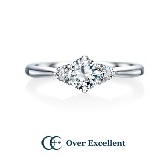 【Over Excellent(オーバーエクセレント)】 【Lisianthus bellflower トルコキキョウ-希望-】きゅっと絞られたアームが輝くセンターストーン引き立て、華やかで優美な存在感。