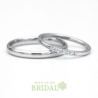 【宝寿堂(ほうじゅどう)】【宝寿堂】シンプルストレートの中央にダイヤを5粒並べて《KM28/HD2858》