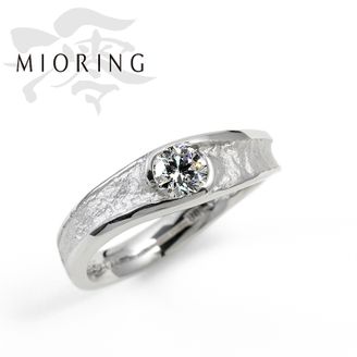 【MIORING(ミオリング)】 MIORING 月灯 -つきあかり-エンゲージリング  和紙の雲の間から望む満月のように