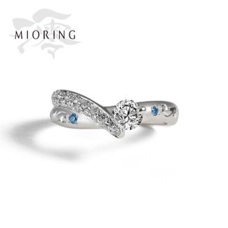【MIORING(ミオリング)】 MIORING きらめく「結び目」をあらわす婚約指輪 三和音-さんわおん-