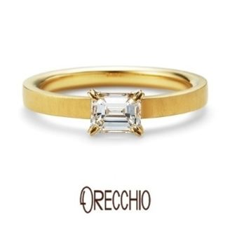 【garden(ガーデン)】＜aman＞婚約指輪　エメラルドカットダイヤが映えるオレッキオの代表作