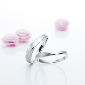 【LOVEST(ラヴェスト)】クロ [CURRO]