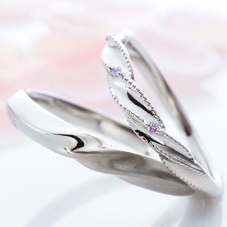 【LOVEST(ラヴェスト)】アントレッセ [UNE TRESSE]