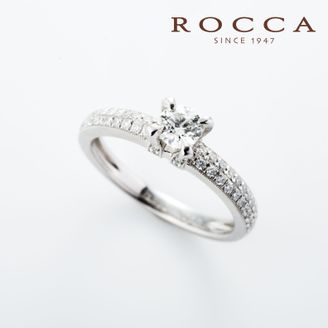 【ROCCA(ロッカ)】 【ROCCA】スタイリッシュにかっこよく！パヴェのエンゲージリング R57