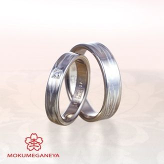 【BROOCH(ブローチ)】【杢目金屋】白色の＜木目金＞が上品な表情を生む結婚指輪