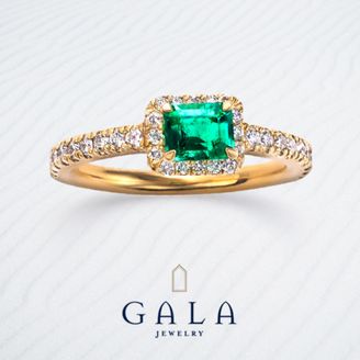 【GALA JEWELRY(ガラジュエリー)】【GALA】エメラルドの輝きが際立つデザイン。サイドのダイヤが華やかさをプラス