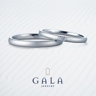 【GALA JEWELRY(ガラジュエリー)】 【GALA】マット感がお好きなおふたりに！定番ストレートをつや消し加工で♪