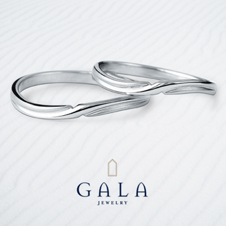 【GALA JEWELRY(ガラジュエリー)】【GALA】マットな質感にウェーブラインが浮かび上がるスタイリッシュデザイン。