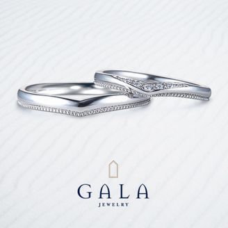 【GALA JEWELRY(ガラジュエリー)】【GALA】まるでハートのように見えるVライン！さりげないミル打ちがポイント☆