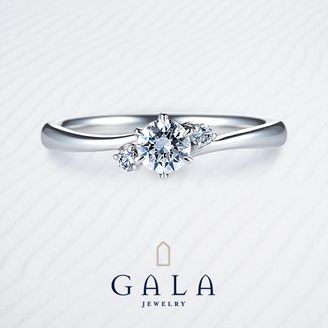 【GALA JEWELRY(ガラジュエリー)】 【GALA】サイドメレが華やかさをプラス♪キュートなエンゲージリング！