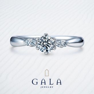 【GALA JEWELRY(ガラジュエリー)】【GALA】4つの脇石がセンターのダイヤを引き立て華やかなデザイン