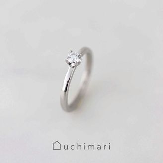 【uchimari(ウチマリ)】 4本爪の婚約指輪