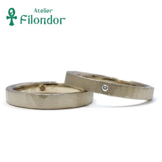 【アトリエフィロンドール】【アトリエ・フィロンドール】シャンパンゴールドのハンマー艶消し結婚指輪