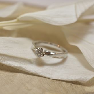 【Smith(工房スミス)】 【隠れ家工房でつくる】メビウスイメージのエンゲージリング