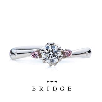 【BRIDGE ANTWERP BRILLIANT GALLERY(ブリッジ・アントワープ・ブリリアント・ギャラリー)】ピンクダイヤモンドがオシャレでかわいいお花モチーフの婚約指輪　Spring Primrose 春の足音～雪割り草～
