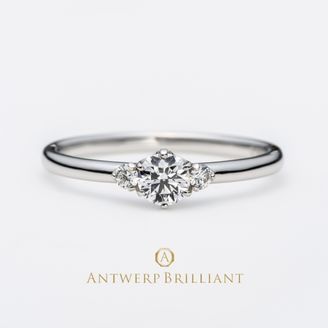 【BRIDGE ANTWERP BRILLIANT GALLERY(ブリッジ・アントワープ・ブリリアント・ギャラリー)】”Asterism” Three Stone Diamond Ring ”アステリズム” スリー ストーン ダイヤモンドリング