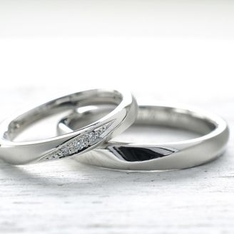 【湘南彫金工房 andfuse】【手作り結婚指輪デザインワックスコース】斜めにダイアを3石セッティングした手作り結婚指輪