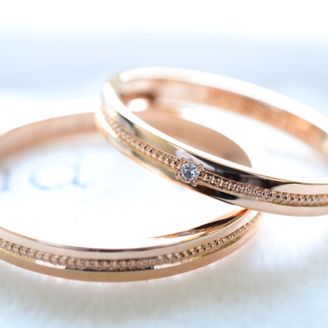 【湘南彫金工房 andfuse】【手作り結婚指輪ミルグレインコース】気品のあるミルグレイン加工をセンターに1列施した素敵な結婚指輪です。
