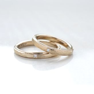 【湘南彫金工房 andfuse】【手作り結婚指輪デザインワックスコース】当工房オリジナルのデザイン「minamo」にダイアをセッティングした手作り結婚指輪