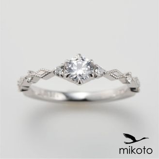 【鶴(mikoto)】【19EN-013】ミルグレインをふんだんに施したアンティーク調な婚約指輪