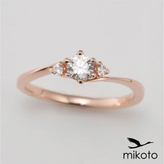 【鶴(mikoto)】 【18EN-007】ピンクゴールドにサイドメレをあしらったキュートな婚約指輪