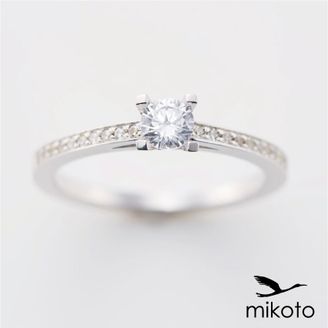 【鶴(mikoto)】 【18EN-004】サイドに連なるメレダイヤが華やかなプラチナの婚約指輪