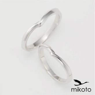 【鶴(mikoto)】【18MA-021】おふたりが手をつないだような寄り添う姿をイメージした結婚指輪