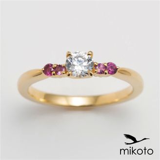 【鶴(mikoto)】 【18EN-008】誕生石をあしらったイエローゴールドの婚約指輪