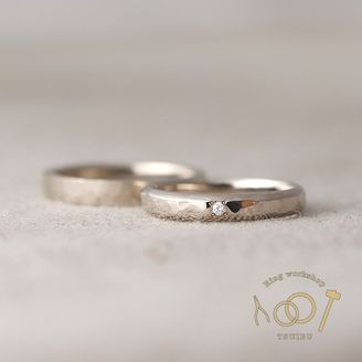 【ついぶ工房】 【二人の想いが詰まった手作り結婚指輪】K18ホワイトゴールド・槌目型/甲丸鎚目型・鏡面仕上げ/マット仕上げ